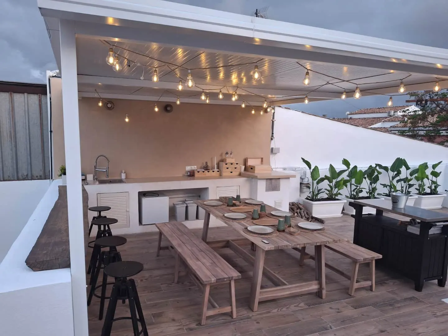 Comedor exterior de Casa el Azud
